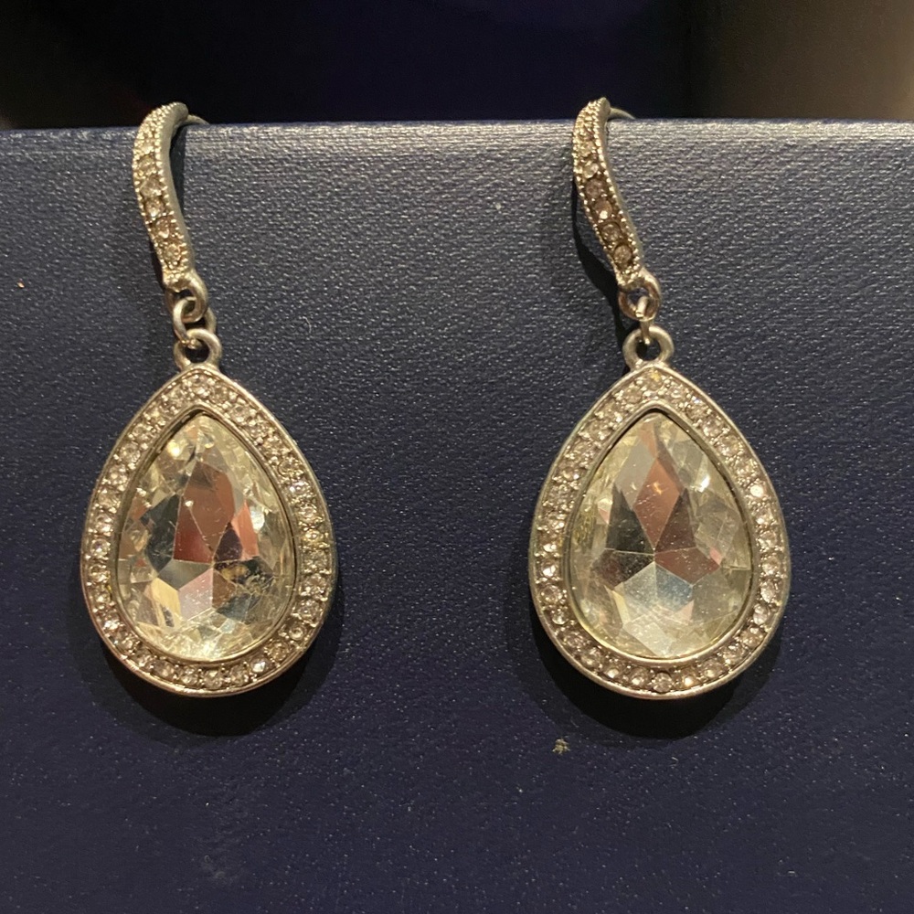 Teardrop earrings